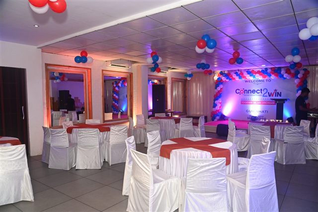 Banquet hall decorated with balloons for a conference